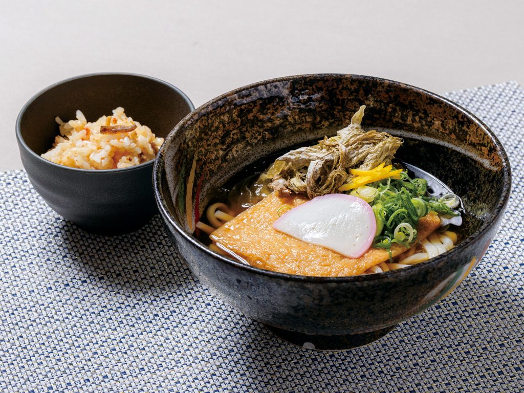 ゴルフ昼食【きつね昆布うどん】1,320円（2026.01）