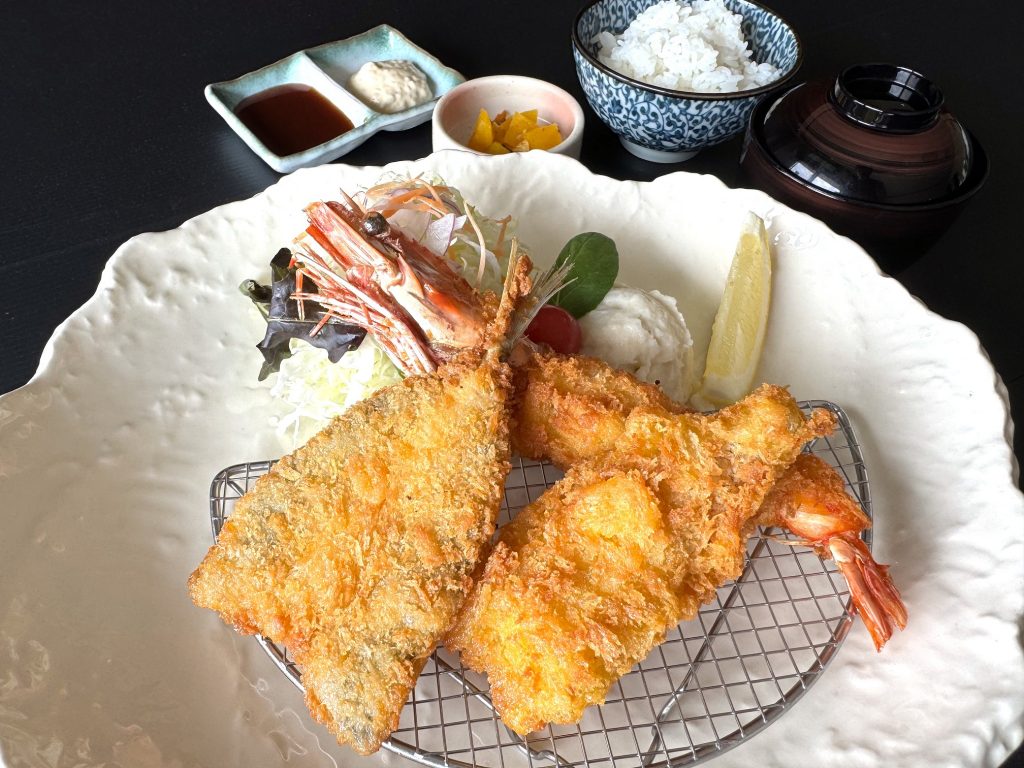 ゴルフ昼食【ミックスフライ膳】2,200円（2026.08）