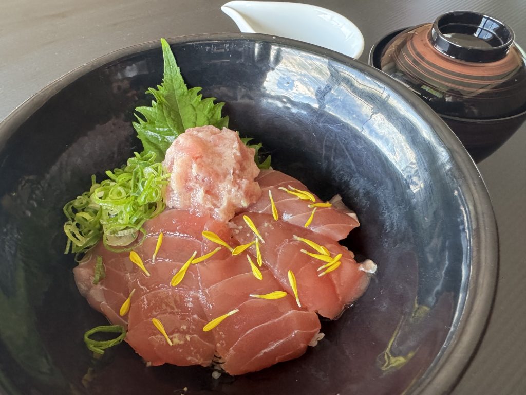 ゴルフ昼食【鮪の鉄火丼】2,090円（2026.05）