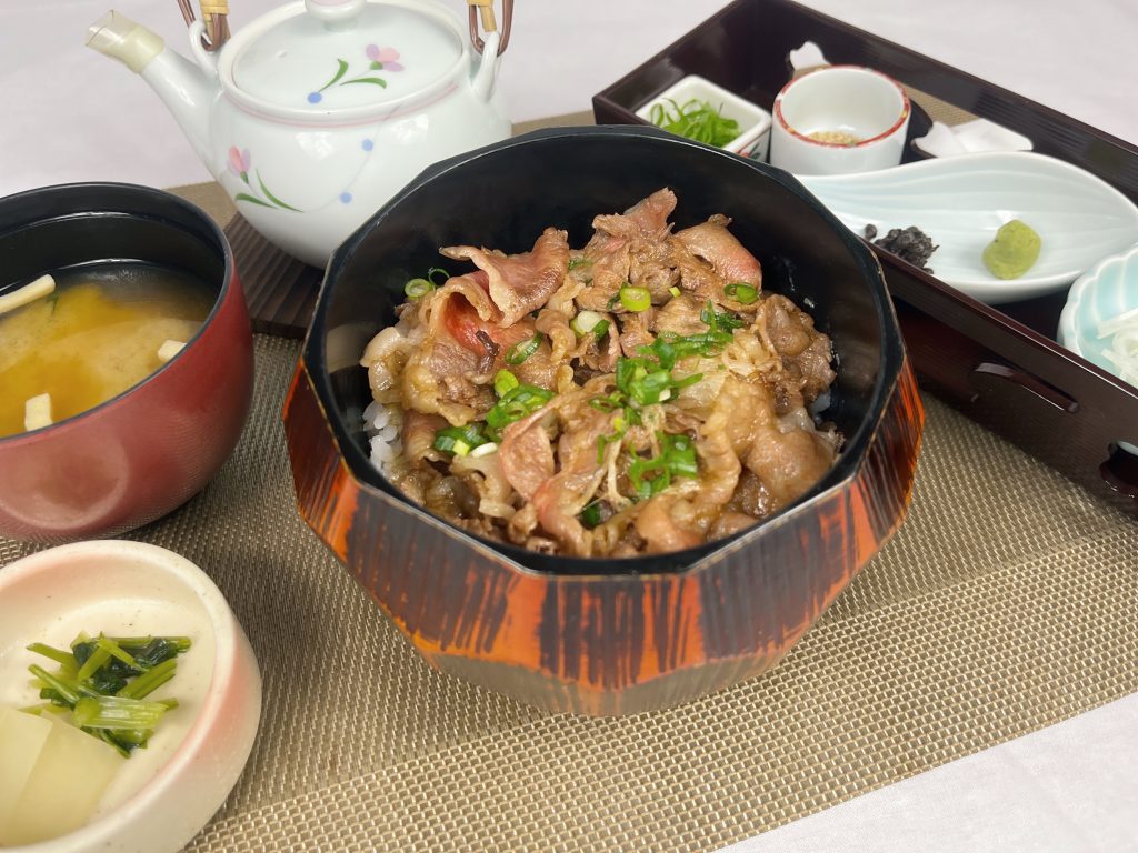 ゴルフ昼食【黒田庄和牛のひつまぶし】1,980円（2023.02）