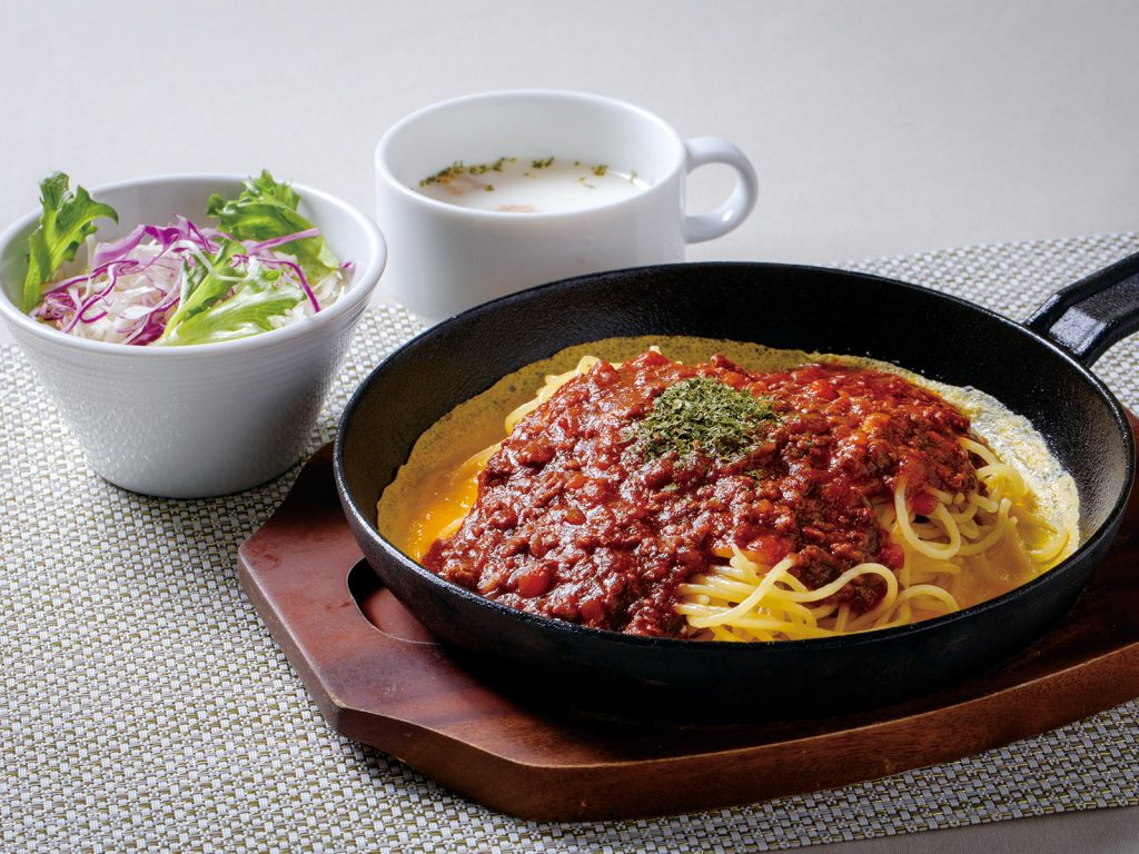 ゴルフ昼食【パスタランチミートソーススパゲッティ】1,500円（2025.10）