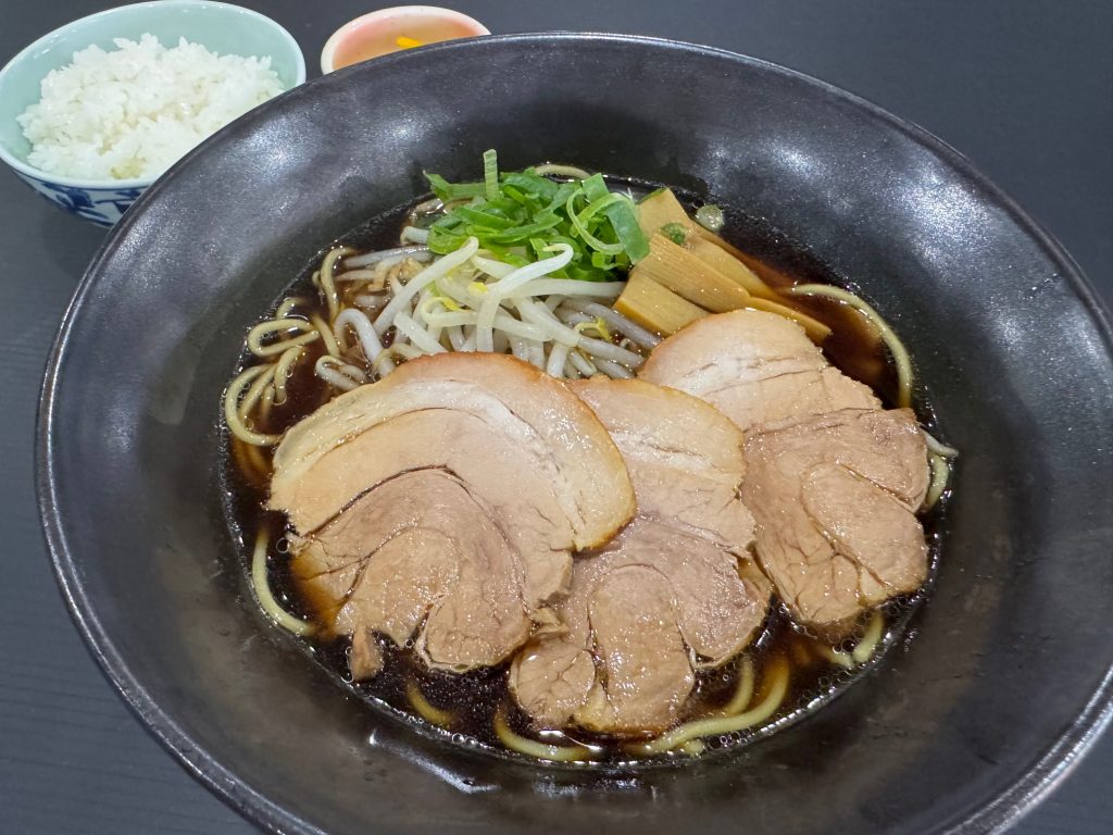 ゴルフ昼食【醤油らーめん】1,540円（2026.04）