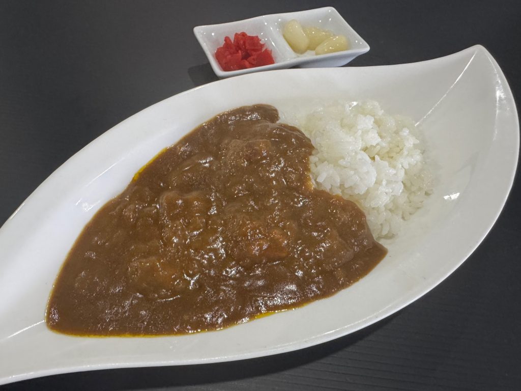 ゴルフ昼食【ビーフカレー】1,120円（2026.04）