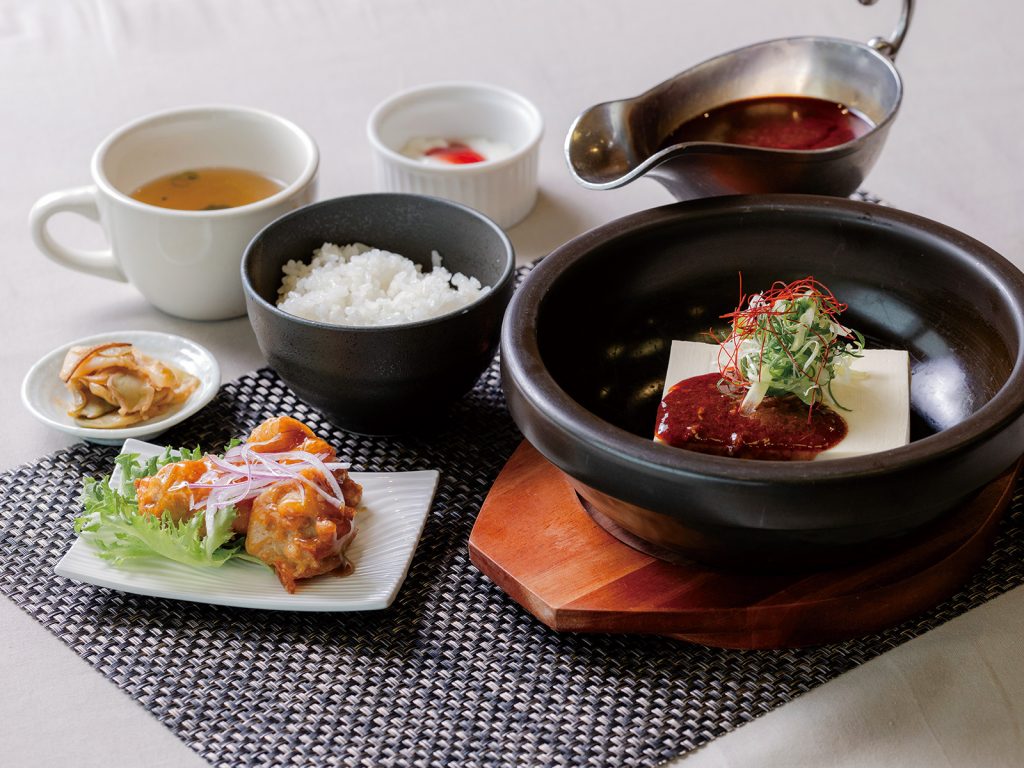 ゴルフ昼食【❝絶品❞石焼麻婆豆腐の中華セット】1,700円（2023.12）